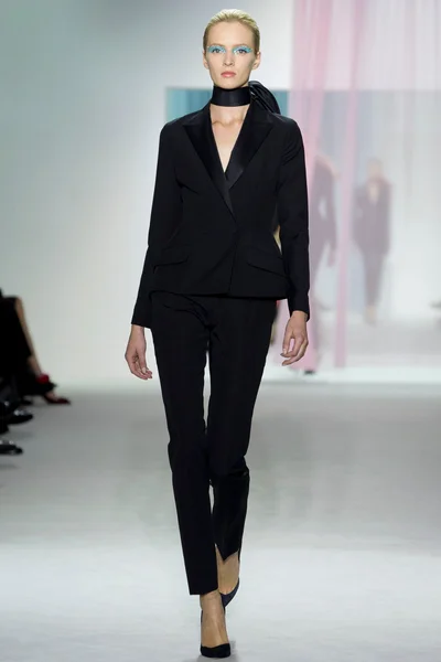 Look 1